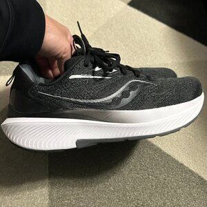 Saucony Echelon 9 Running Sneakers Women's Size 7.5W